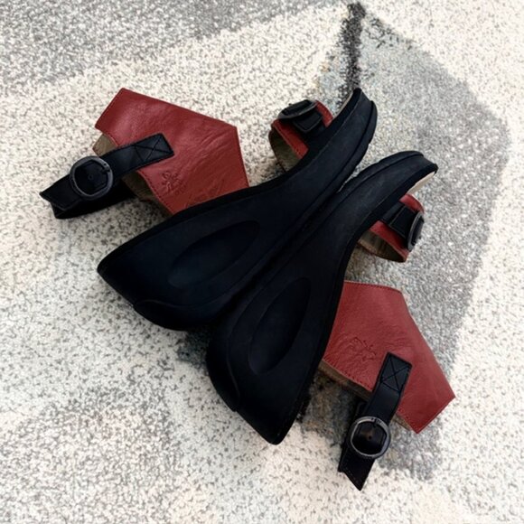 Fly London $218 Womens 38 US 7.5-8 Black Red Chunky Comfort Wedges Sandals Shoes - Picture 4 of 16